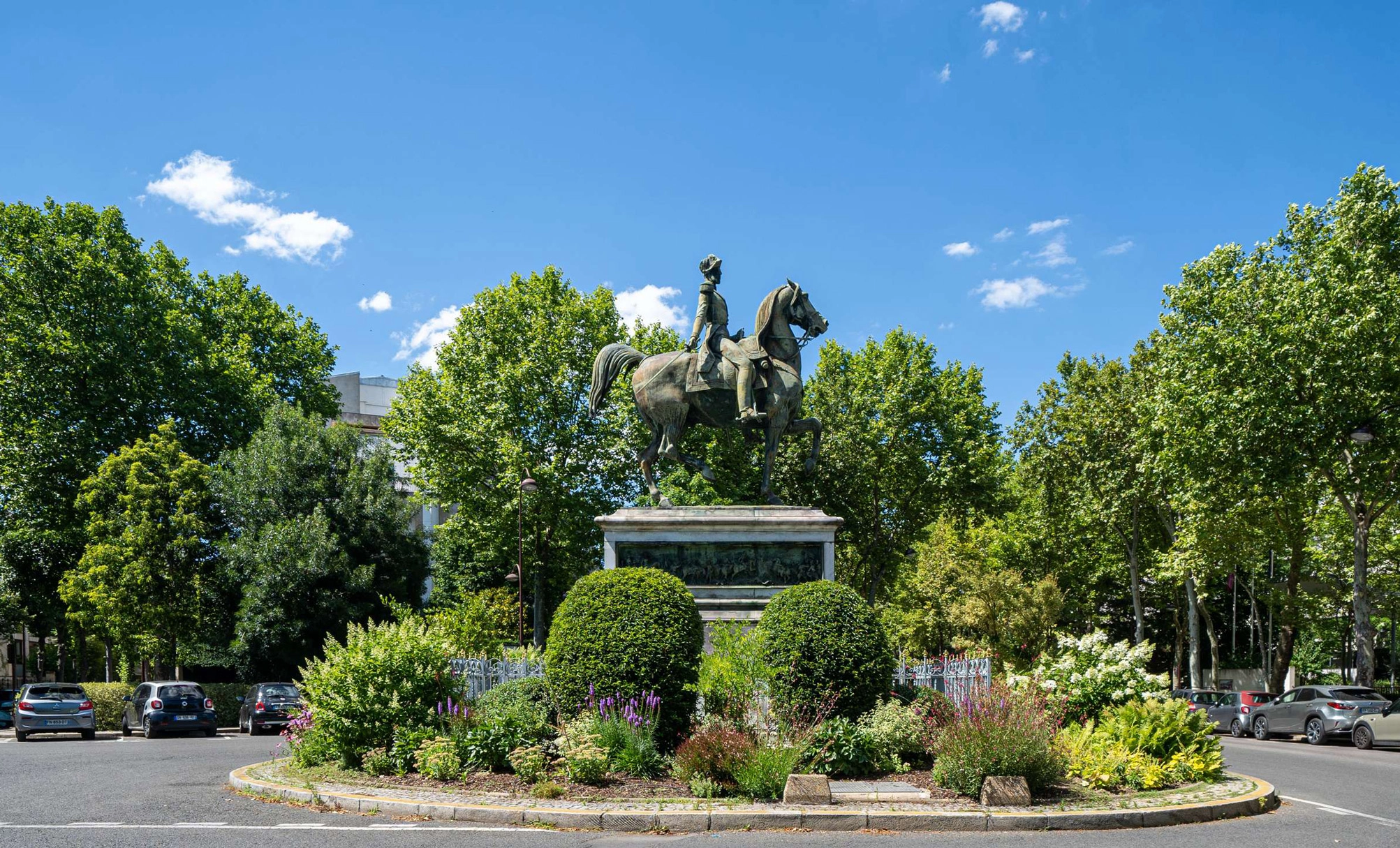 Neuilly-sur-Seine et sa statue du duc d’Orléans